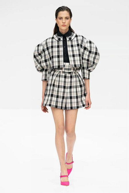 2020春夏流行復(fù)古風(fēng) 80年代服裝 重回時(shí)尚舞臺(tái)